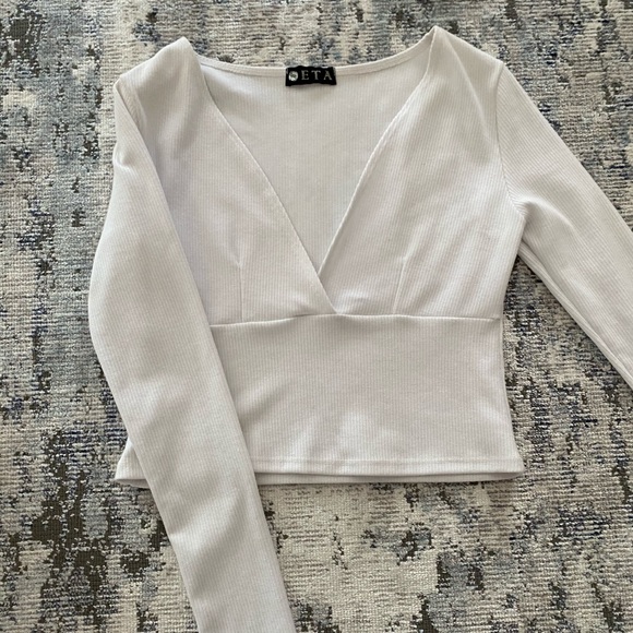 Seta Crop Top - Picture 3 of 3